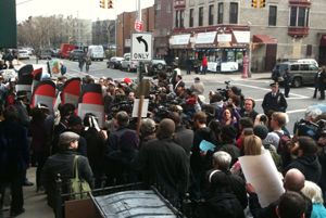 Protesters march toward ground breaking, courtesy Curbed
